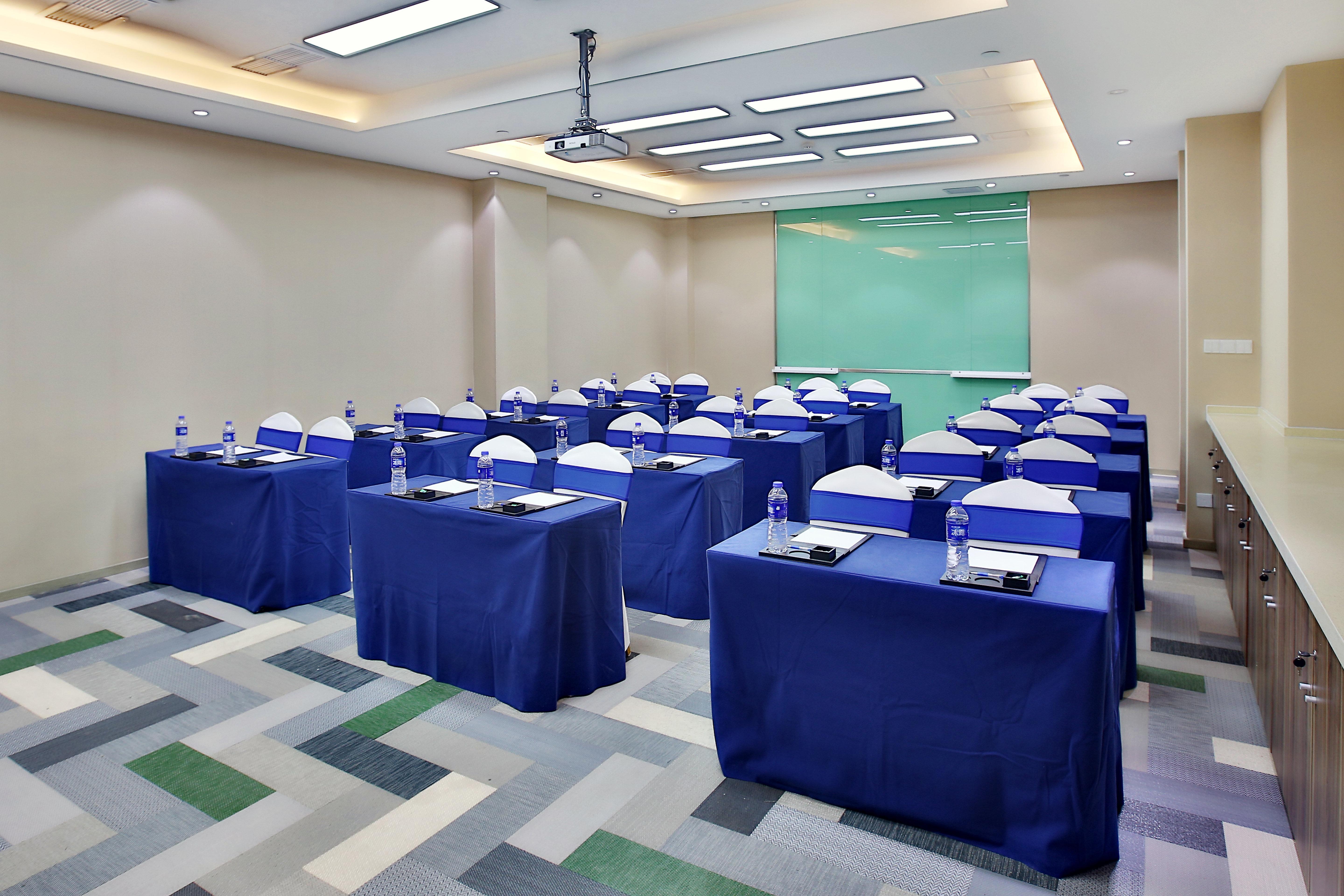 Holiday Inn Express Langfang Park View By Ihg Bagian luar foto