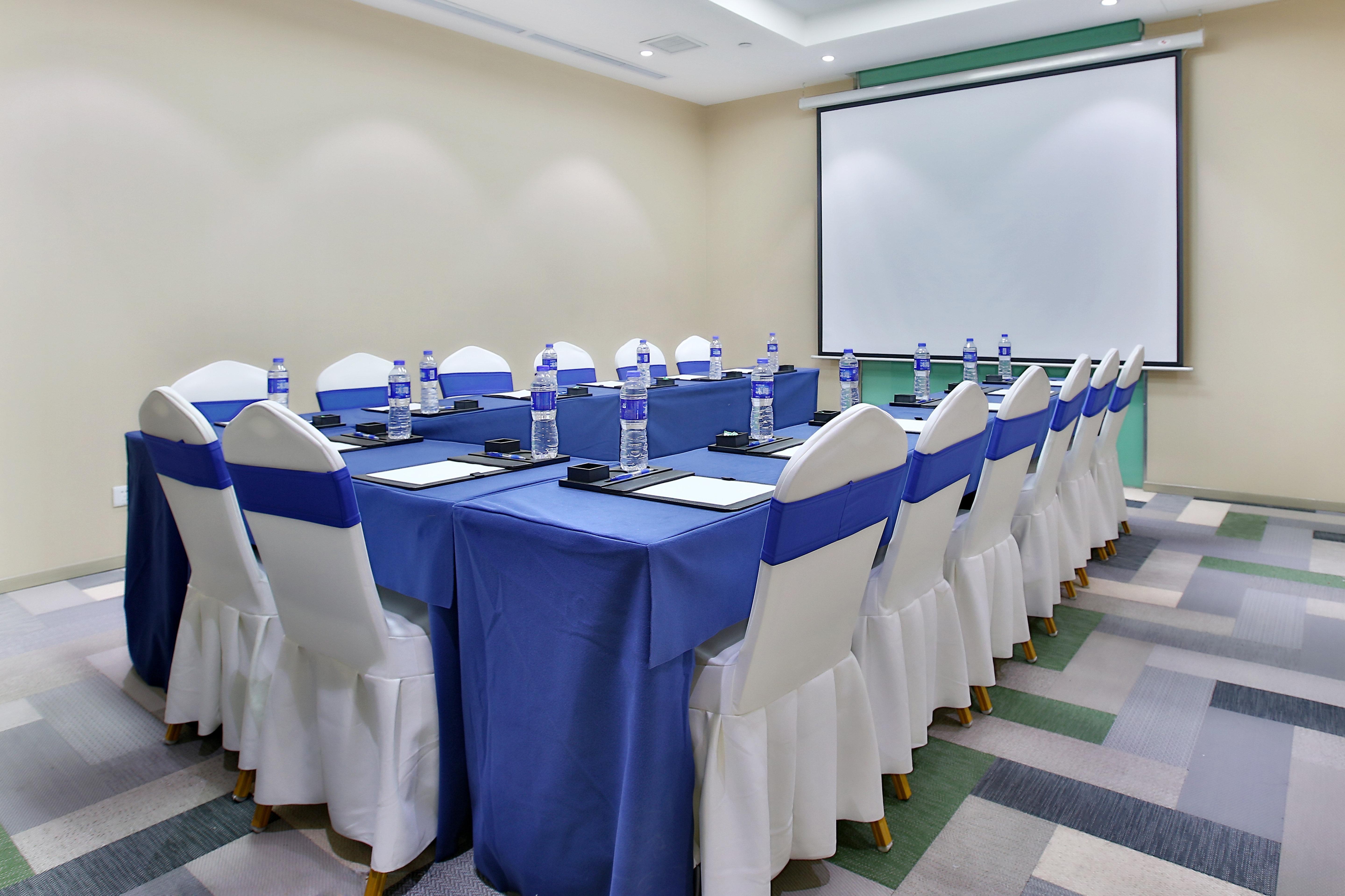 Holiday Inn Express Langfang Park View By Ihg Bagian luar foto