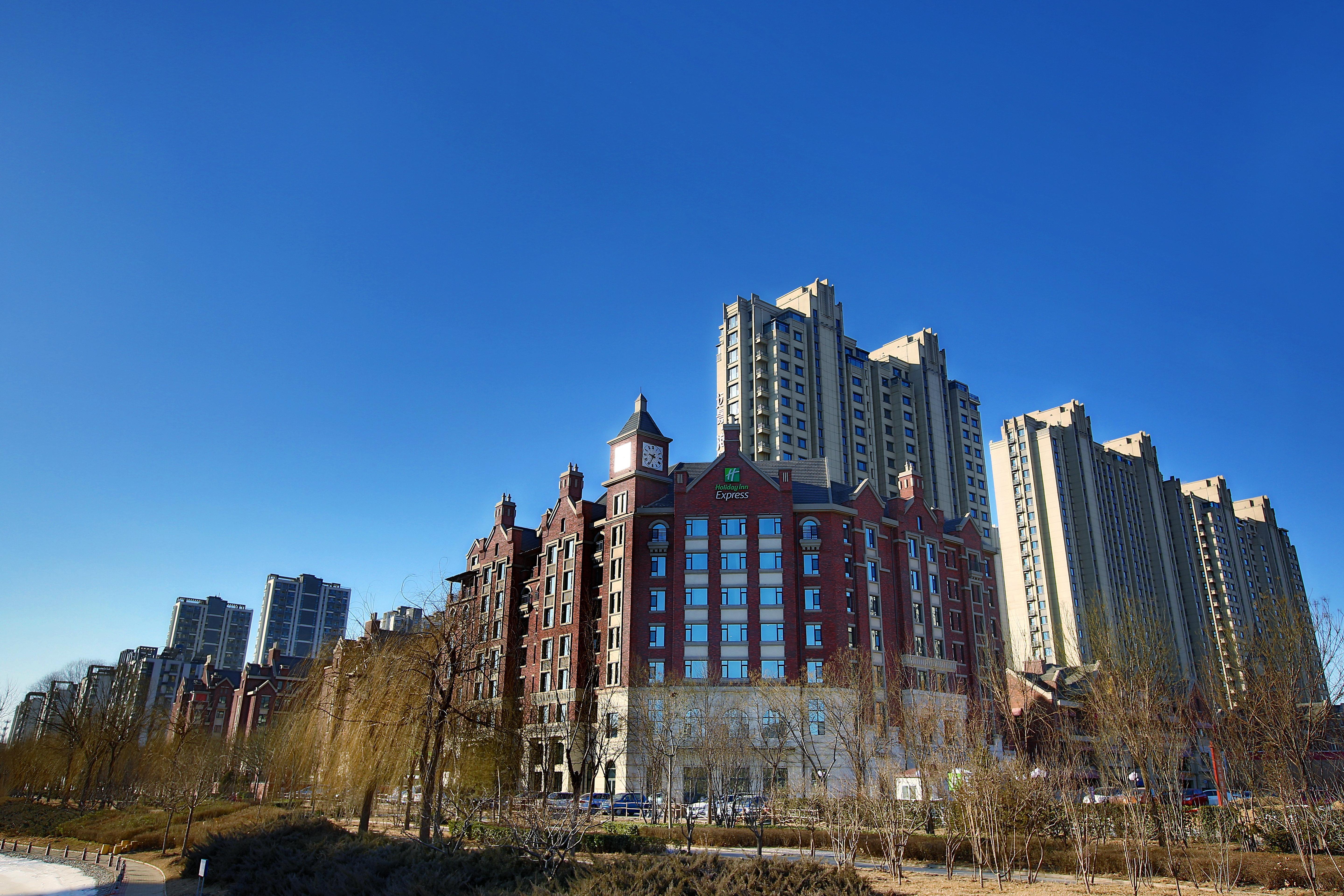 Holiday Inn Express Langfang Park View By Ihg Bagian luar foto