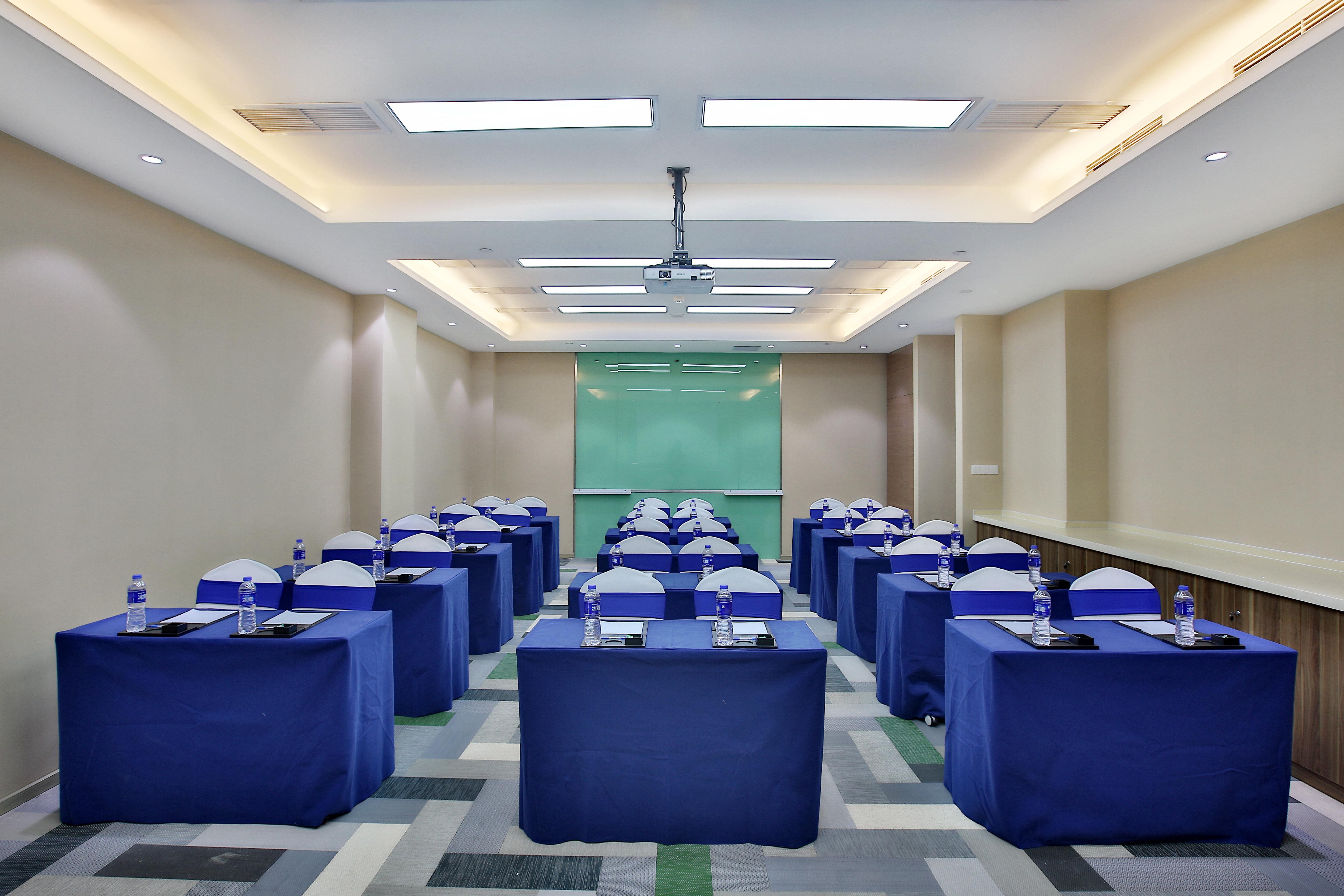 Holiday Inn Express Langfang Park View By Ihg Bagian luar foto