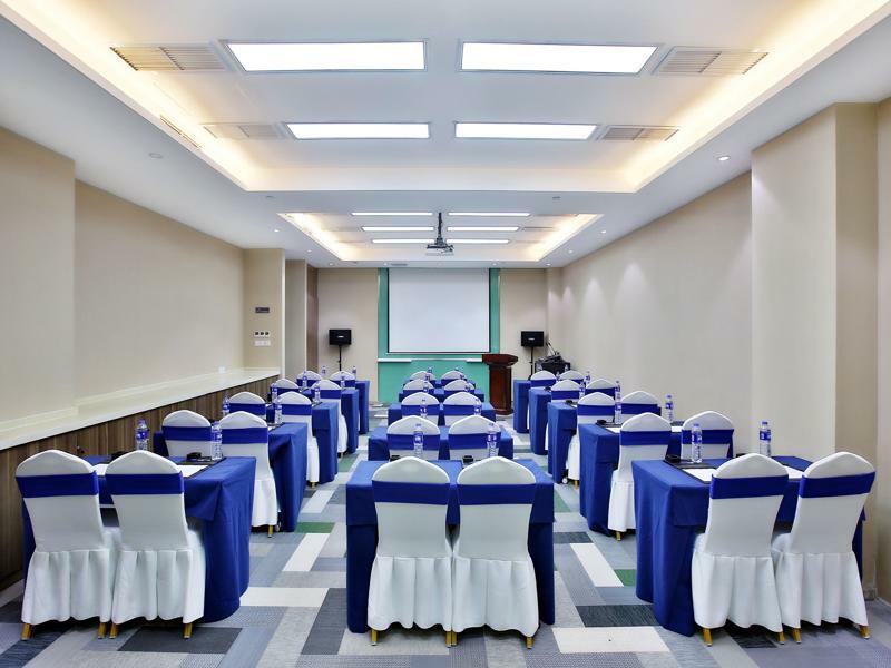 Holiday Inn Express Langfang Park View By Ihg Bagian luar foto